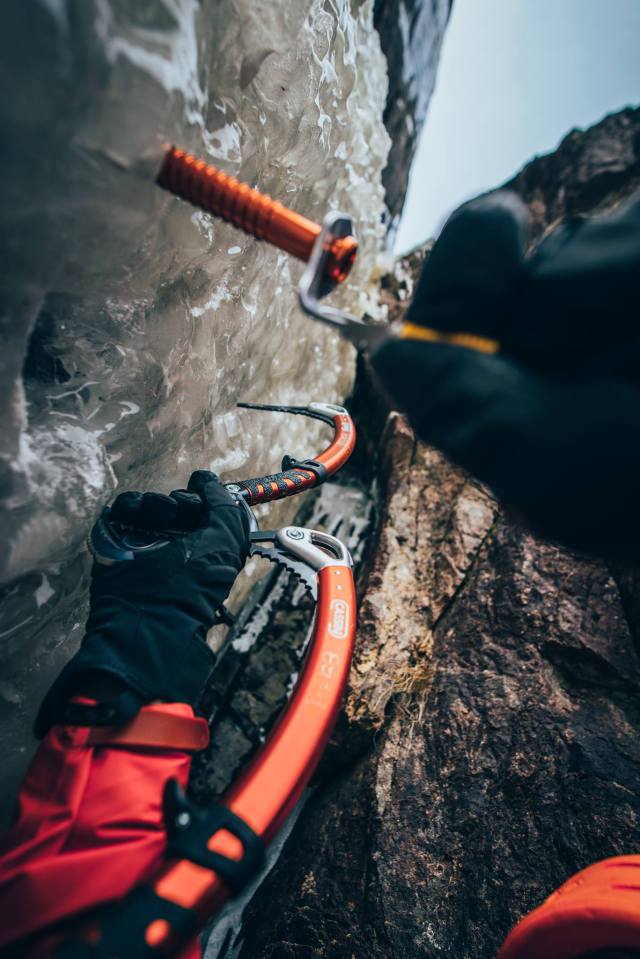 Gear Review How To Choose The Best Ice Screws Northeast Mountaineering